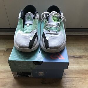 Nike Freak 4 size 6.5Y